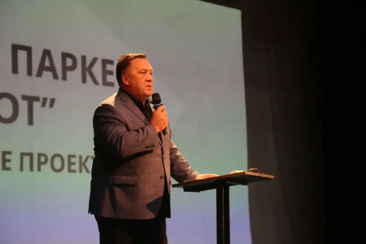 В Ижевске обсудили макет стелы Воинам СВО, которая в 2027 году будет установлена в парке «Патриот» В Ижевске обсудили макет стелы Воинам СВО, которая в 2027 году будет установлена в парке «Патриот»