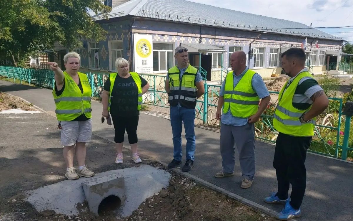 В Можге завершен ремонт дорог и тротуаров около социальных объектов В Можге завершен ремонт дорог и тротуаров около социальных объектов