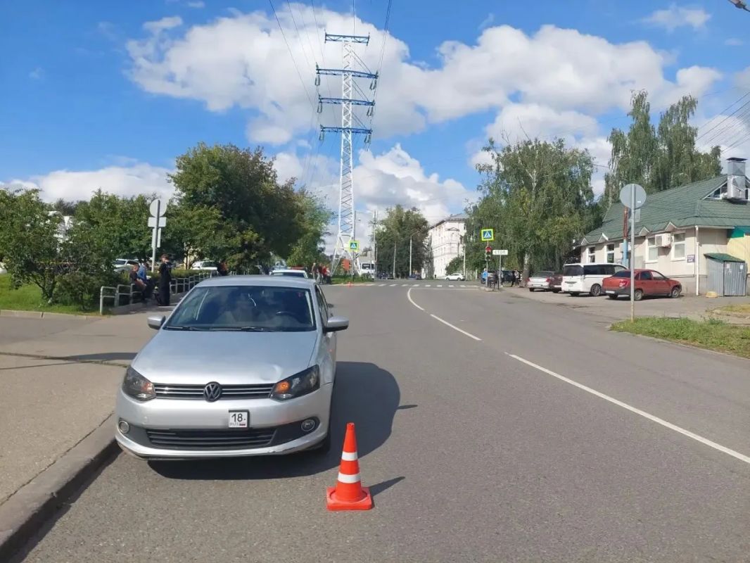 Несовершеннолетний велосипедист, не спешившись на пешеходном переходе, попал в ДТП