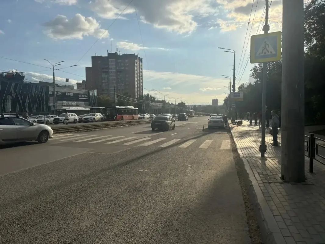 В г. Ижевске произошло столкновение электросамоката и электровелосипеда В г. Ижевске произошло столкновение электросамоката и электровелосипеда