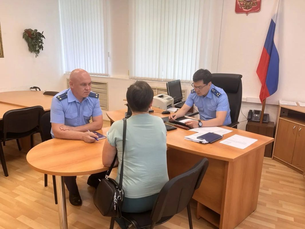 ЗАМЕСТИТЕЛЬ ПРОКУРОРА УДМУРТСКОЙ РЕСПУБЛИКИ ДМИТРИЙ ХОБРАКОВ ПРОВЕЛ ЛИЧНЫЙ ПРИЕМ ЖИТЕЛЕЙ АЛНАШСКОГО РАЙОНА ЗАМЕСТИТЕЛЬ ПРОКУРОРА УДМУРТСКОЙ РЕСПУБЛИКИ ДМИТРИЙ ХОБРАКОВ ПРОВЕЛ ЛИЧНЫЙ ПРИЕМ ЖИТЕЛЕЙ АЛНАШСКОГО РАЙОНА