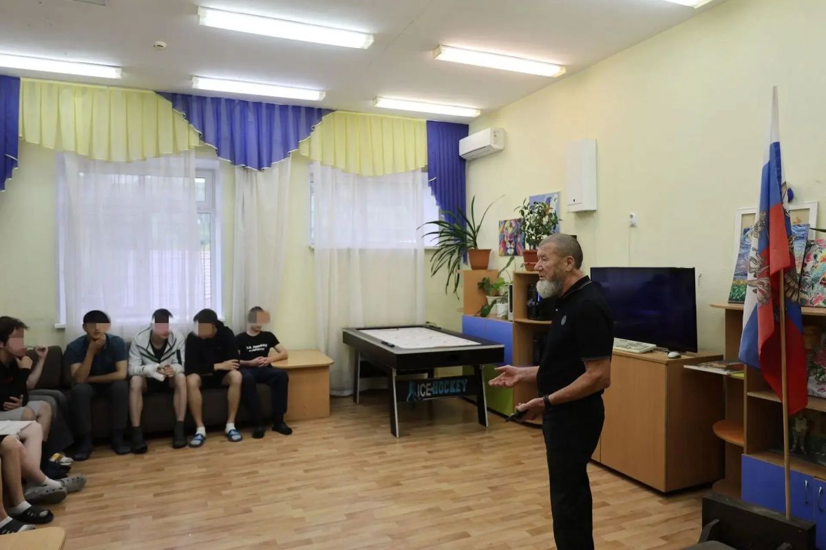 В Удмуртии полицейские и общественники провели встречу с детьми В Удмуртии полицейские и общественники провели встречу с детьми
