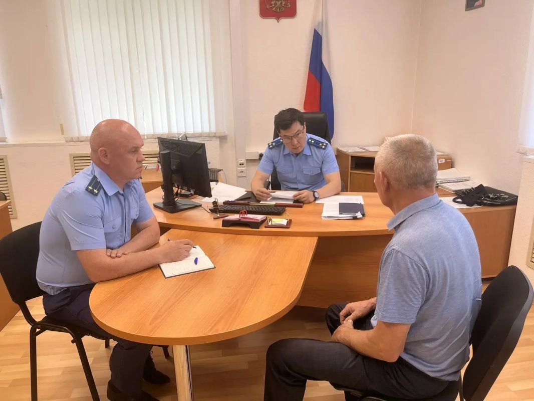 ЗАМЕСТИТЕЛЬ ПРОКУРОРА УДМУРТСКОЙ РЕСПУБЛИКИ ДМИТРИЙ ХОБРАКОВ ПРОВЕЛ ЛИЧНЫЙ ПРИЕМ ЖИТЕЛЕЙ АЛНАШСКОГО РАЙОНА ЗАМЕСТИТЕЛЬ ПРОКУРОРА УДМУРТСКОЙ РЕСПУБЛИКИ ДМИТРИЙ ХОБРАКОВ ПРОВЕЛ ЛИЧНЫЙ ПРИЕМ ЖИТЕЛЕЙ АЛНАШСКОГО РАЙОНА