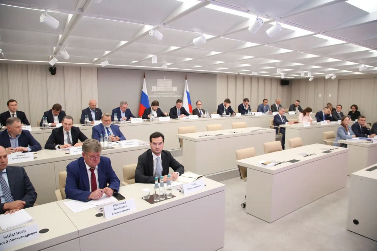 Александр Новак провел совещание по ситуации на внутреннем рынке топлива Александр Новак провел совещание по ситуации на внутреннем рынке топлива