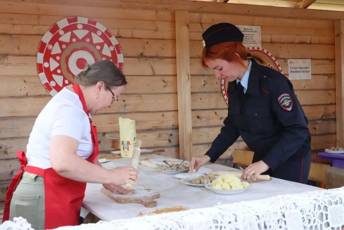 Спросите в Карелии, какой гастрономический фестиваль самый любимый, — и почти каждый ответит: «Калитка»! Удивительно, но проходит этот праздник ... в Тверской области Спросите в Карелии, какой гастрономический фестиваль самый любимый, — и почти каждый ответит: «Калитка»! Удивительно, но проходит этот праздник ... в Тверской области