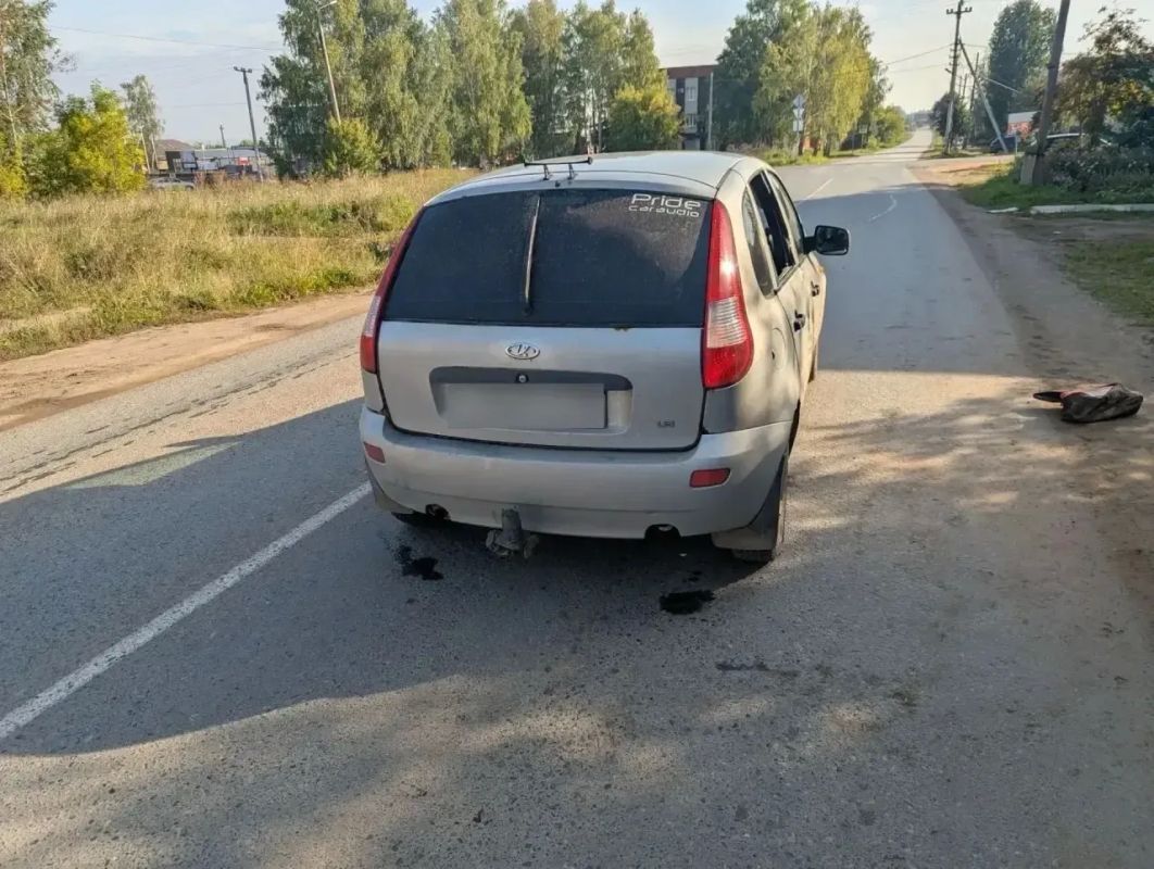 В г. Можге в результате столкновения автомобиля и мотоцикла, мотоводитель с травмами госпитализирован В г. Можге в результате столкновения автомобиля и мотоцикла, мотоводитель с травмами госпитализирован