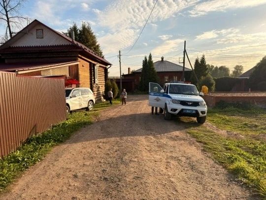 В Удмуртии пьяный автомобилист протаранил машину и скрылся