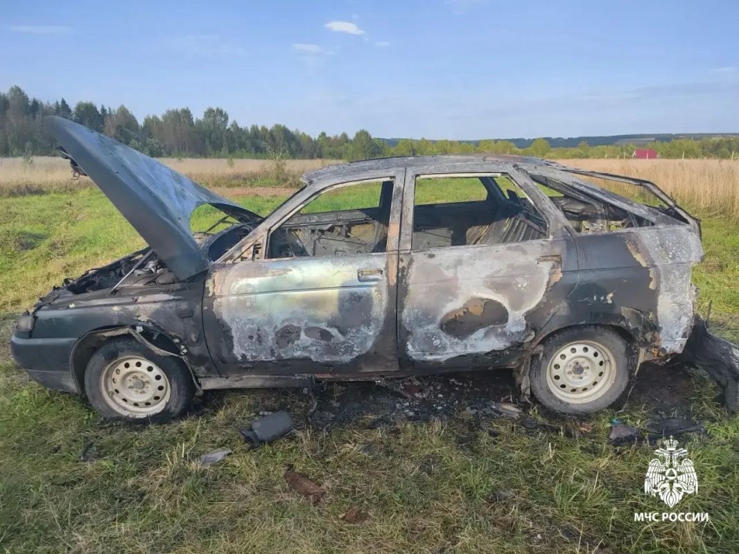 Автомобиль сгорел из-за сварочных работ в Удмуртии Автомобиль сгорел из-за сварочных работ в Удмуртии