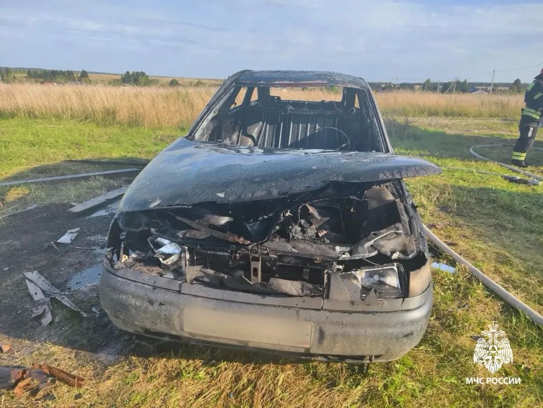Автомобиль сгорел из-за сварочных работ в Удмуртии Автомобиль сгорел из-за сварочных работ в Удмуртии