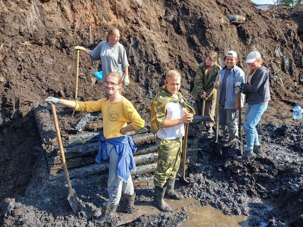Археологи УдГУ наткнулись в ходе раскопок на масштабный туалет из прошлого Археологи УдГУ наткнулись в ходе раскопок на масштабный туалет из прошлого