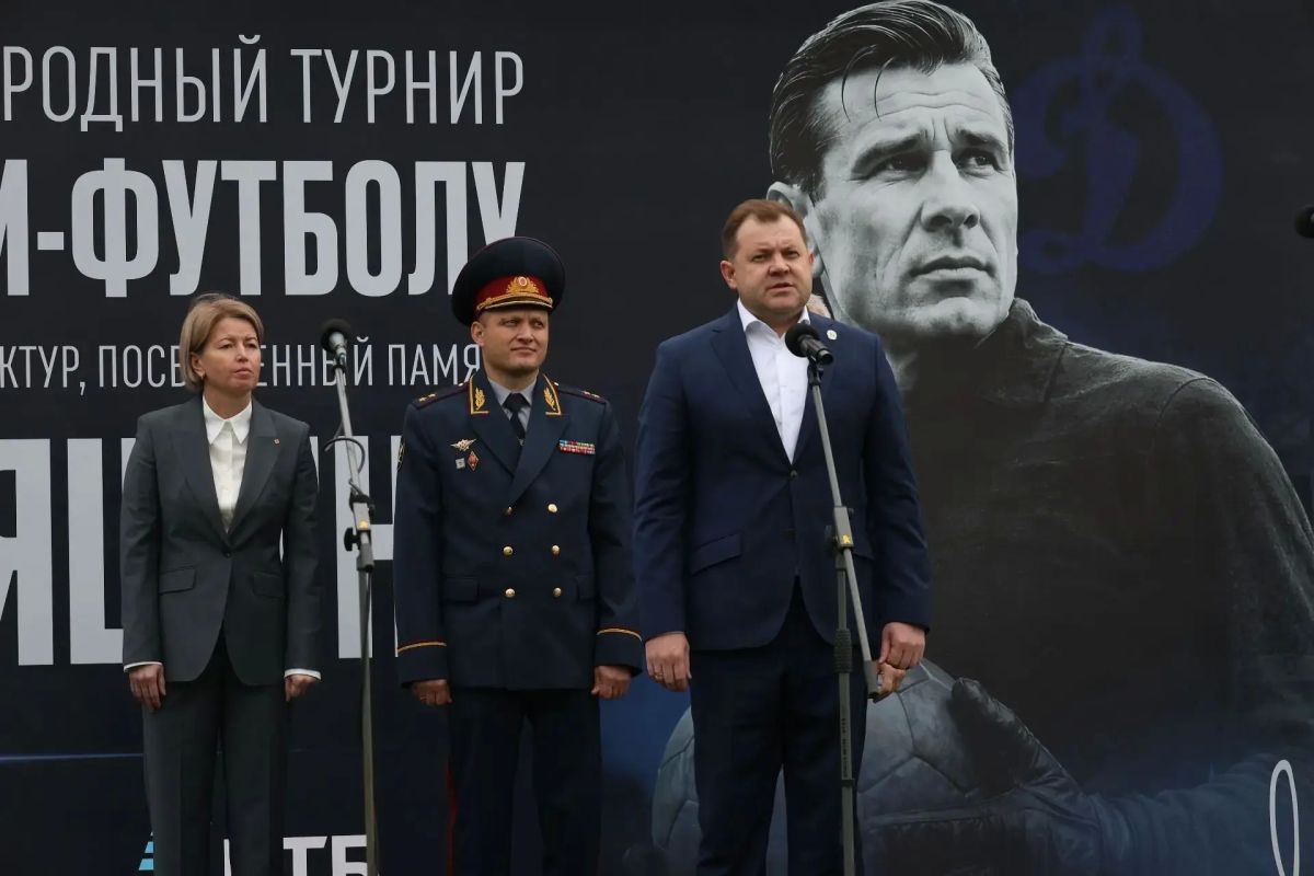 В Удмуртии стартовал VI Международный турнир по мини-футболу среди силовых структур, посвященный памяти Л.И. Яшина В Удмуртии стартовал VI Международный турнир по мини-футболу среди силовых структур, посвященный памяти Л.И. Яшина