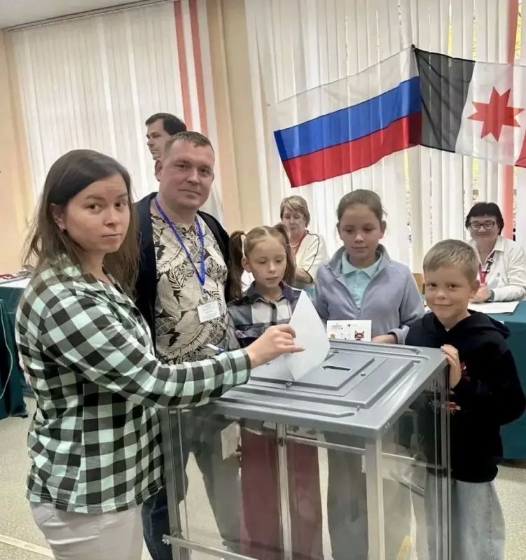 В 8:00 в Республике открылись все избирательные участки В 8:00 в Республике открылись все избирательные участки