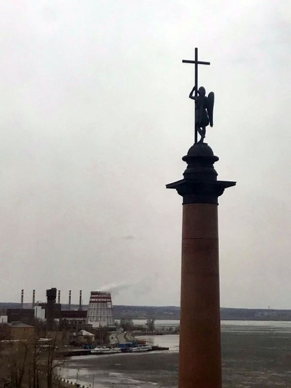 Бюсты выдающихся конструкторов-оружейников могут разместить в Ижевске вокруг Михайловской колонны