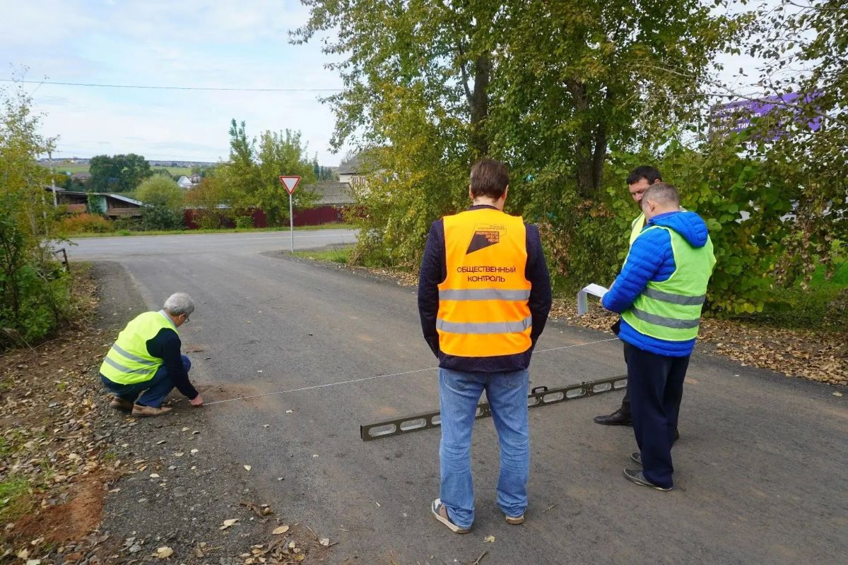 В селе Завьялово завершен ремонт дороги по улице Нефтяников, которая ведет к жилым домам и детскому саду В селе Завьялово завершен ремонт дороги по улице Нефтяников, которая ведет к жилым домам и детскому саду