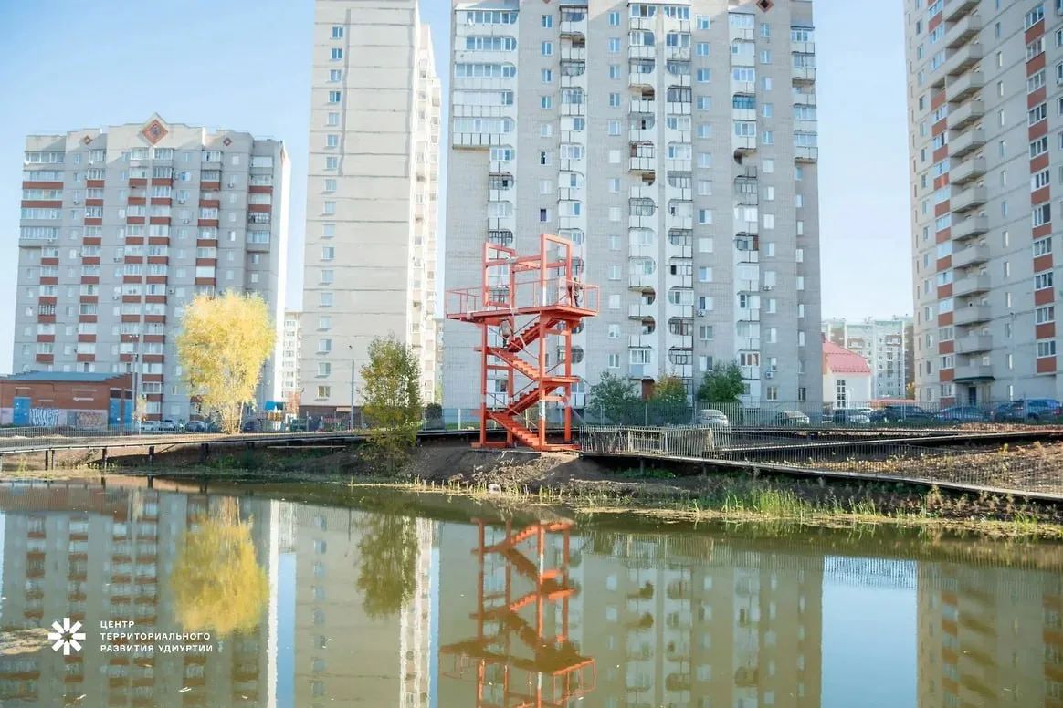 Смотровую вышку установили на территории «Ива-парка» на улице Автозаводской в Ижевске