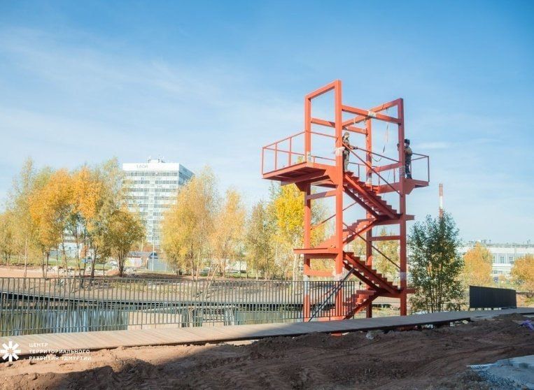 В «Ива-парке» на улице Автозаводской в Ижевске появилась смотровая вышка, сообщили в Центре территориального развития Удмуртии