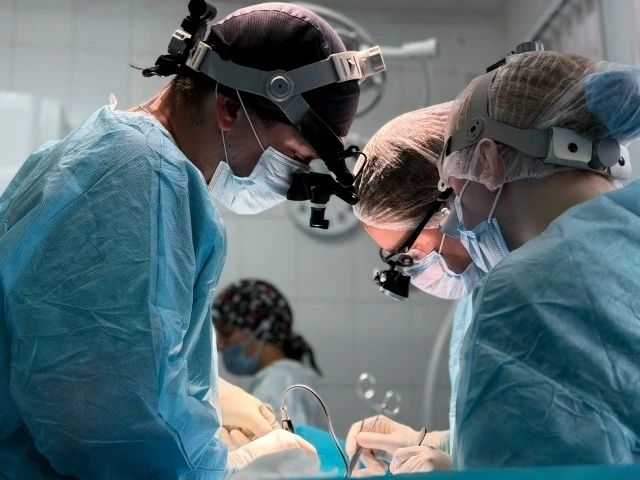 Ижевские врачи купировали опасное осложнение у пациента с лейкозом