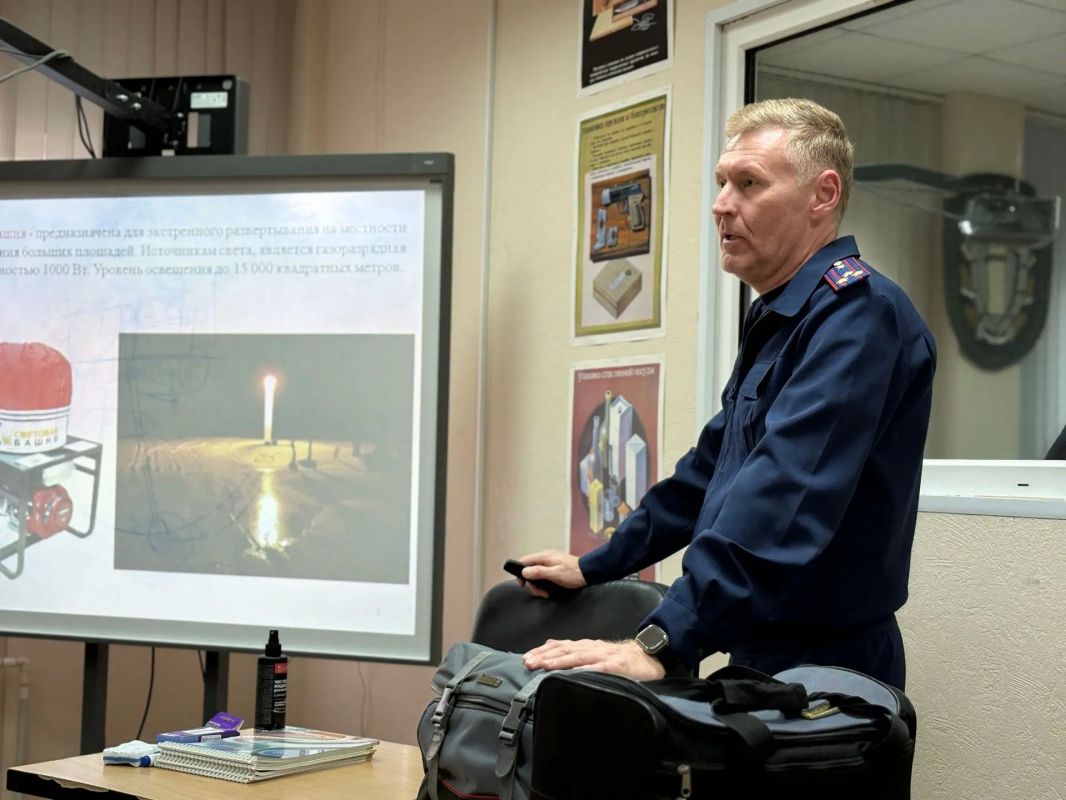 В преддверии Дня криминалистики кадеты профильного кадетского класса посетили следственное управление В преддверии Дня криминалистики кадеты профильного кадетского класса посетили следственное управление