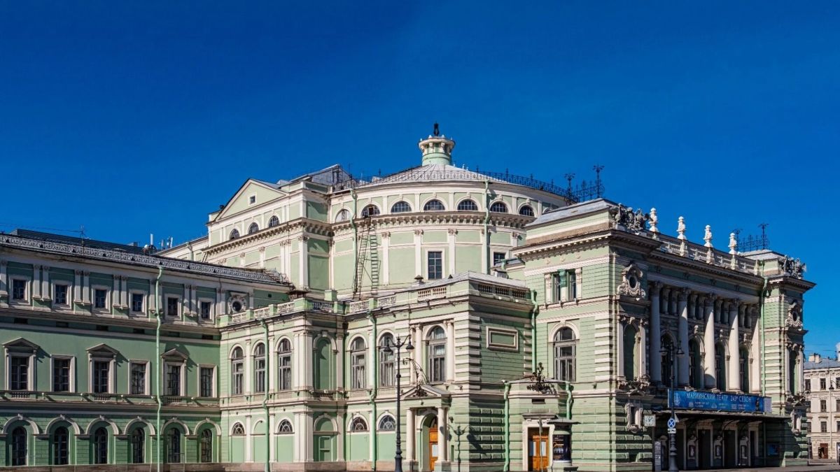Россияне узнают о новых постановках Мариинки с медиафасадов МАЕР и из публикаций «Росбалта»
