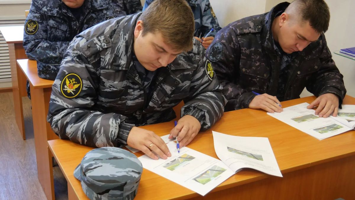 Конкурс профессионального мастерства по безопасности дорожного движения среди водительского состава подразделений состоялся в УФСИН России по Удмуртской Республике Конкурс профессионального мастерства по безопасности дорожного движения среди водительского состава подразделений состоялся в УФСИН России по Удмуртской Республике
