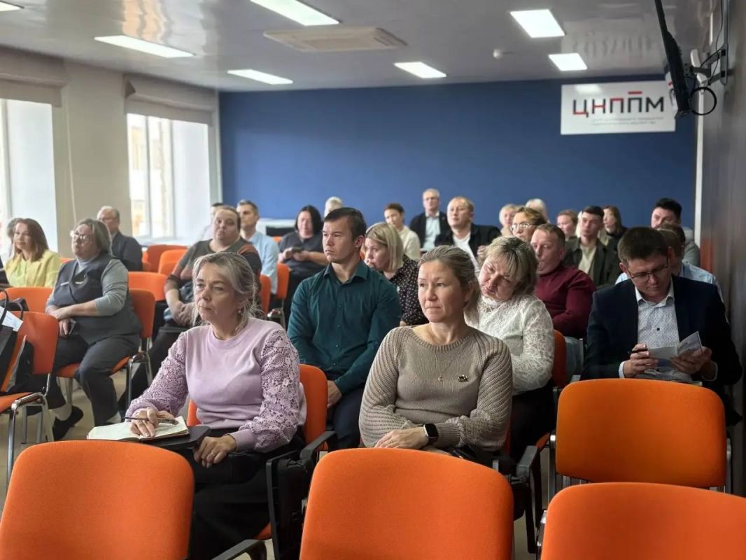 Сотрудники следственного управления приняли участие в семинаре по развитию кадетского движения Сотрудники следственного управления приняли участие в семинаре по развитию кадетского движения